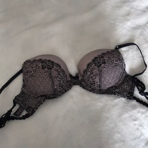VICTORIA’s SECRET push up bra
